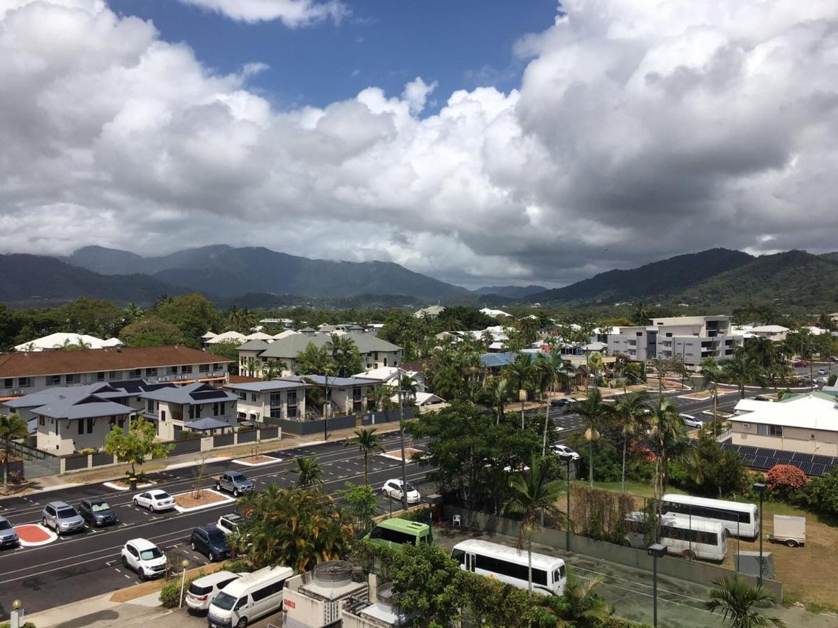 Acacia Court Hotel Cairns Exterior photo