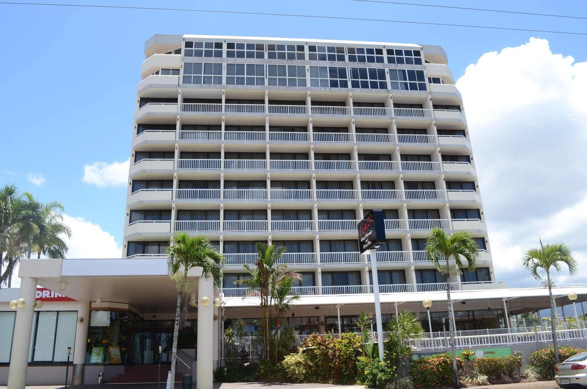 Acacia Court Hotel Cairns Exterior photo